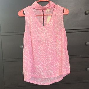 NWT Choker neck style tank top